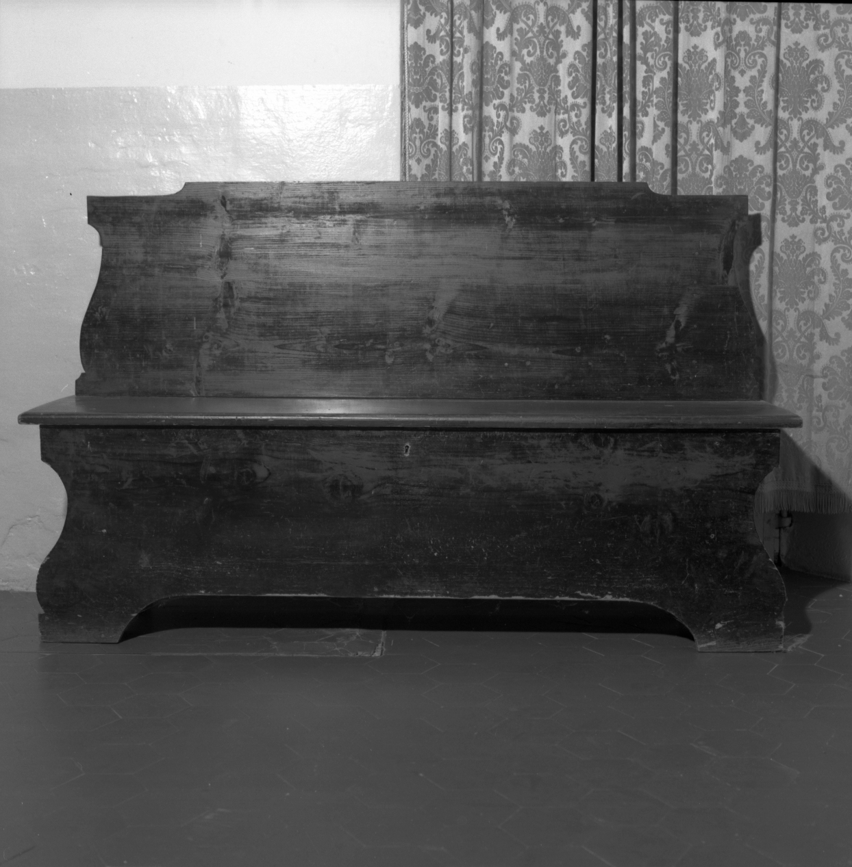 cassapanca - bottega emiliana (sec. XIX)