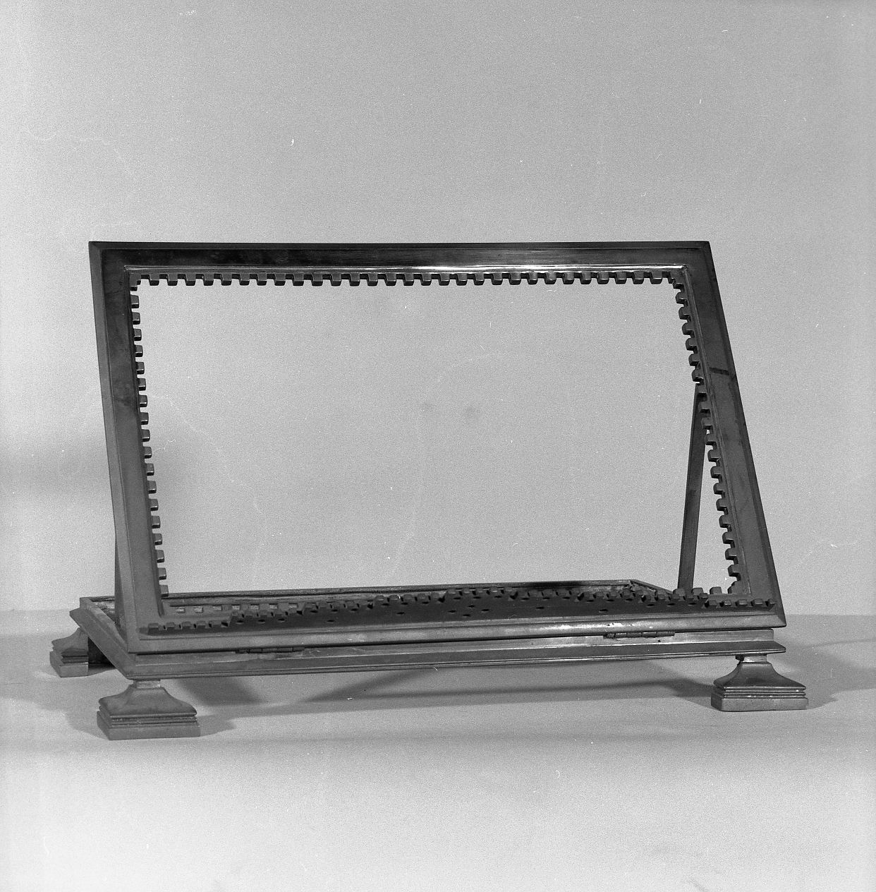 leggio d'altare - produzione italiana (fine/inizio secc. XIX/ XX)