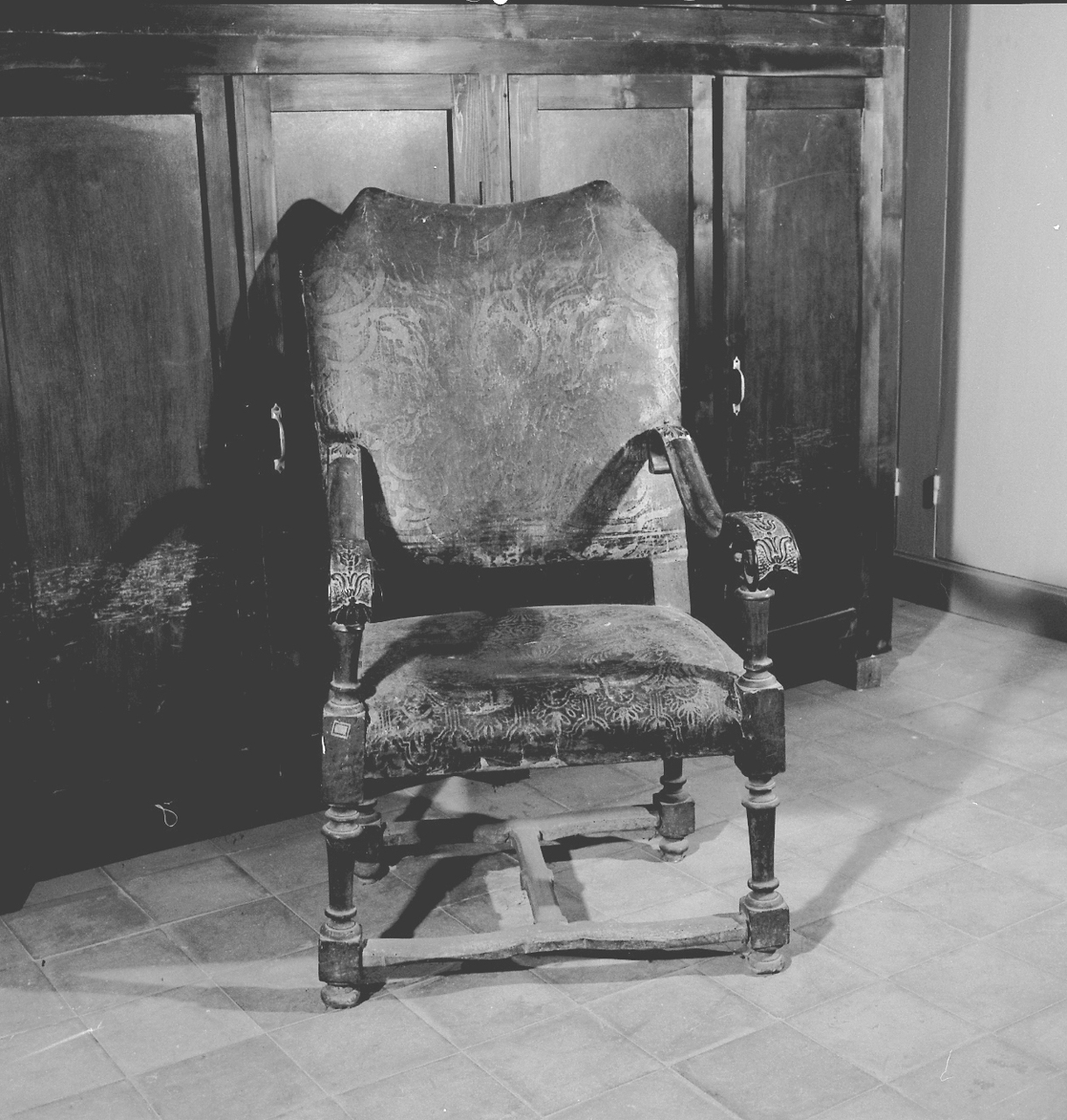 poltrona, coppia - bottega emiliana (inizio sec. XVI)