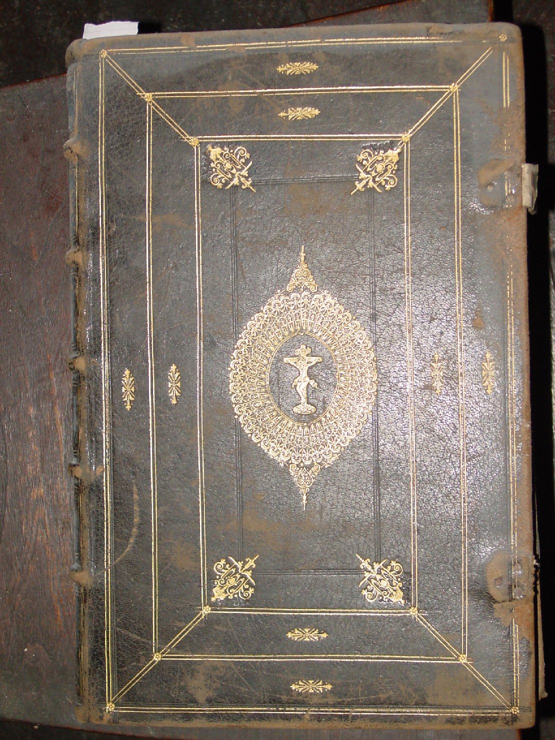 coperta di libro liturgico - bottega svizzera (sec. XVII)