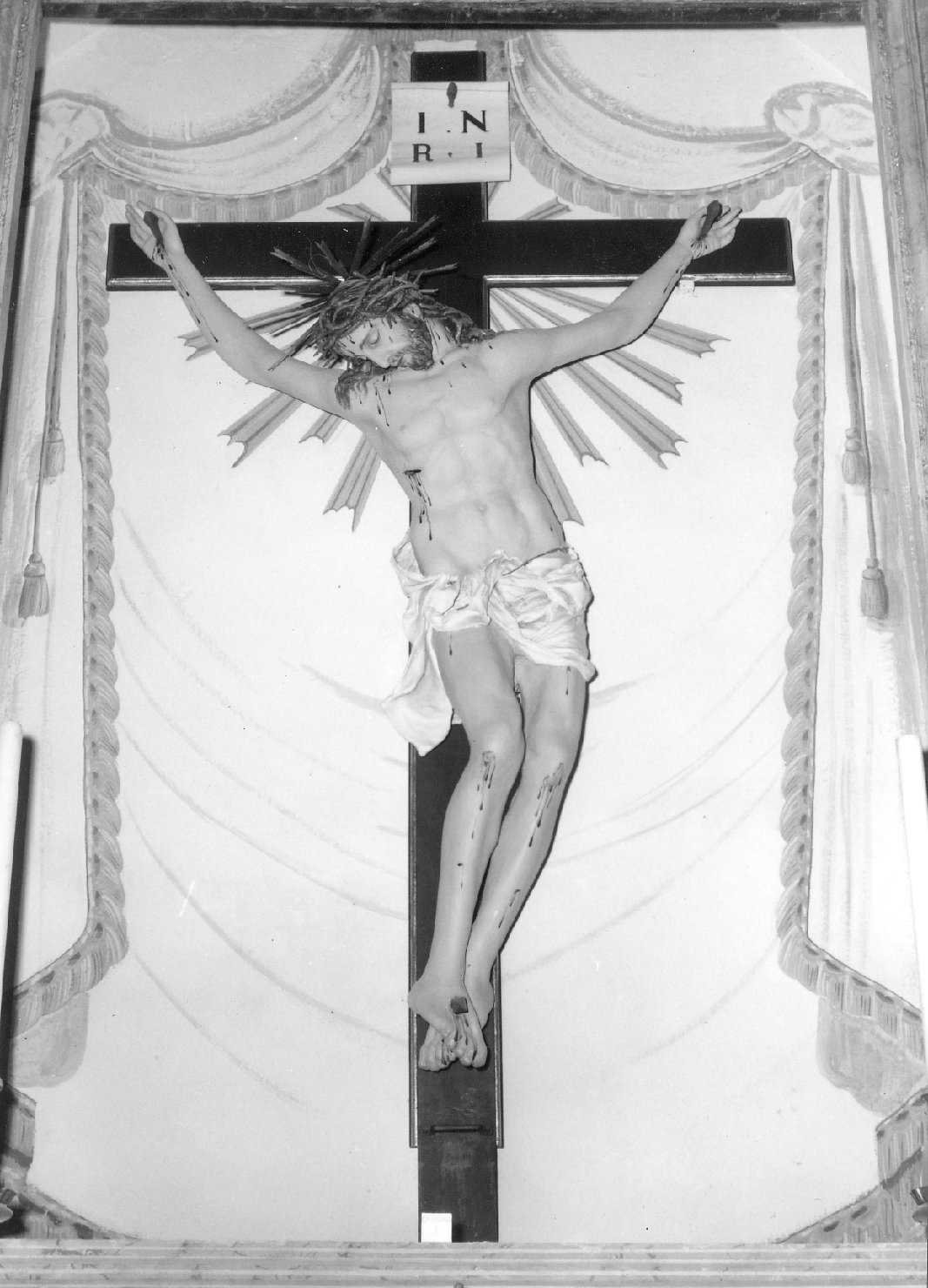 Cristo crocifisso (crocifisso) di Tortorelli Antonio M (sec. XVIII)