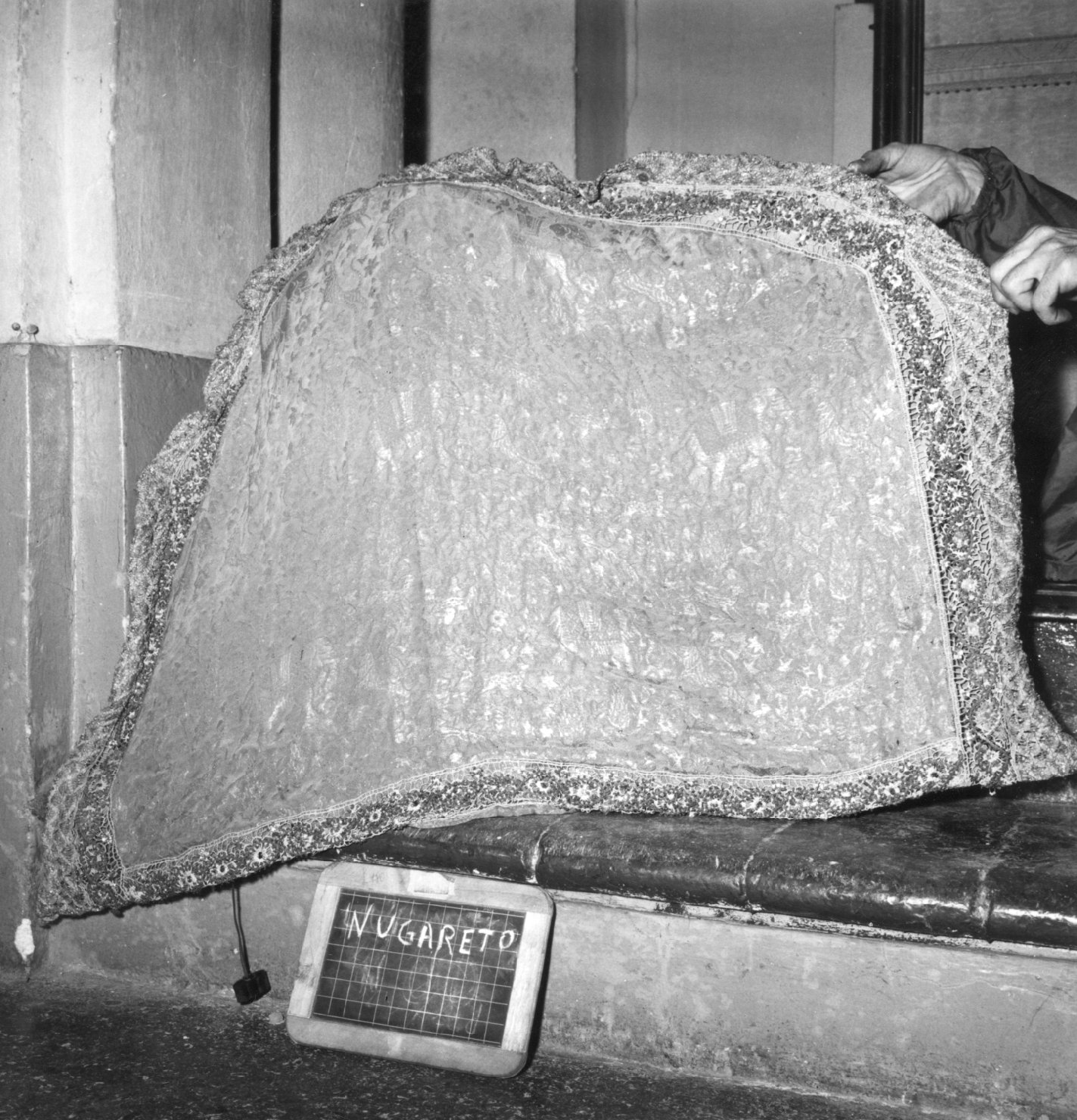 tessuto, frammento - manifattura italiana (sec. XIV)