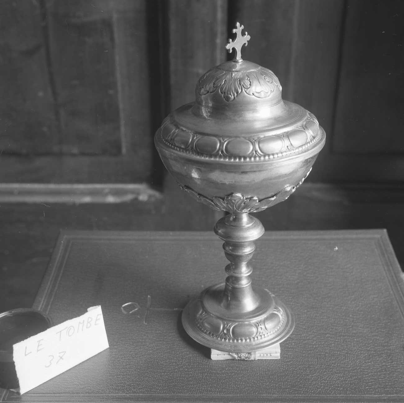 pisside - bottega italiana (sec. XVIII)