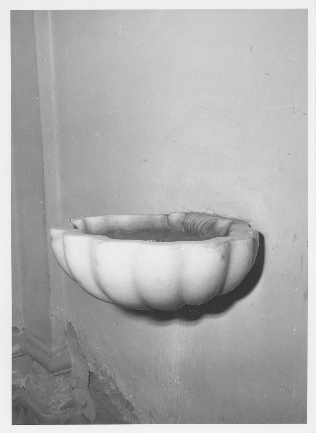 acquasantiera - bottega bolognese (sec. XVII)