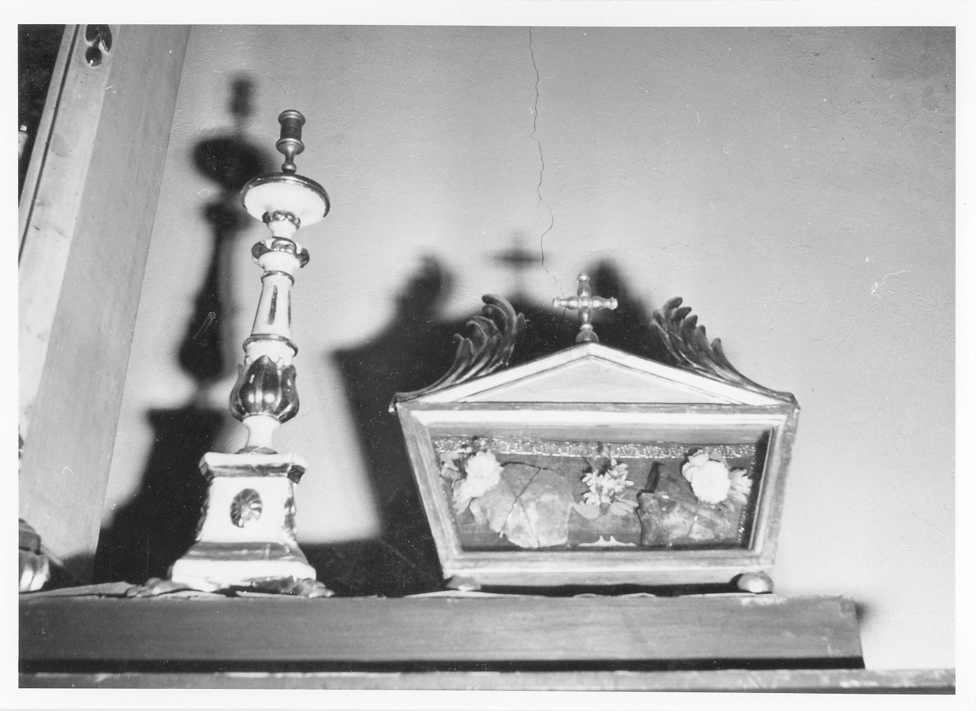 reliquiario a teca - a cassetta - bottega emiliana (fine/inizio secc. XVII/ XVIII)