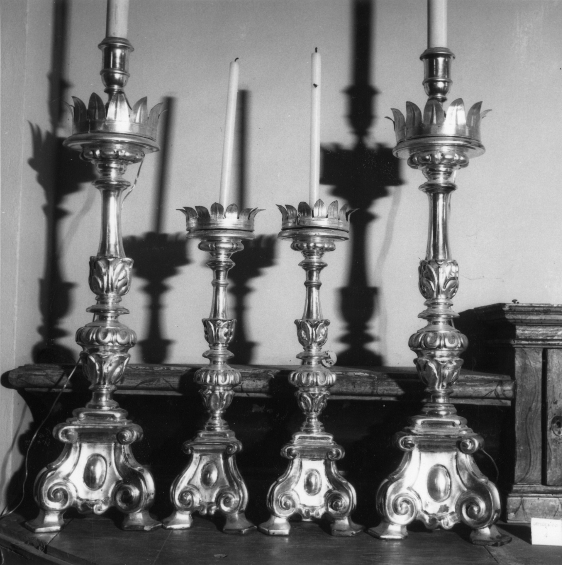 candeliere da chiesa, serie - bottega imolese (sec. XVIII)