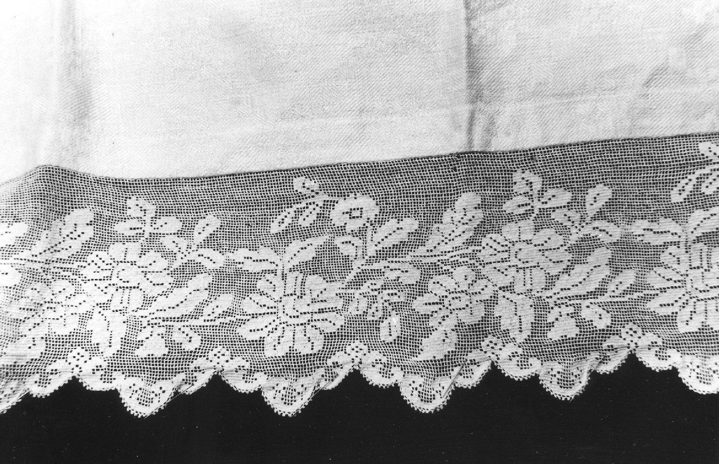 tovaglia d'altare - manifattura italiana (?) (sec. XIX)