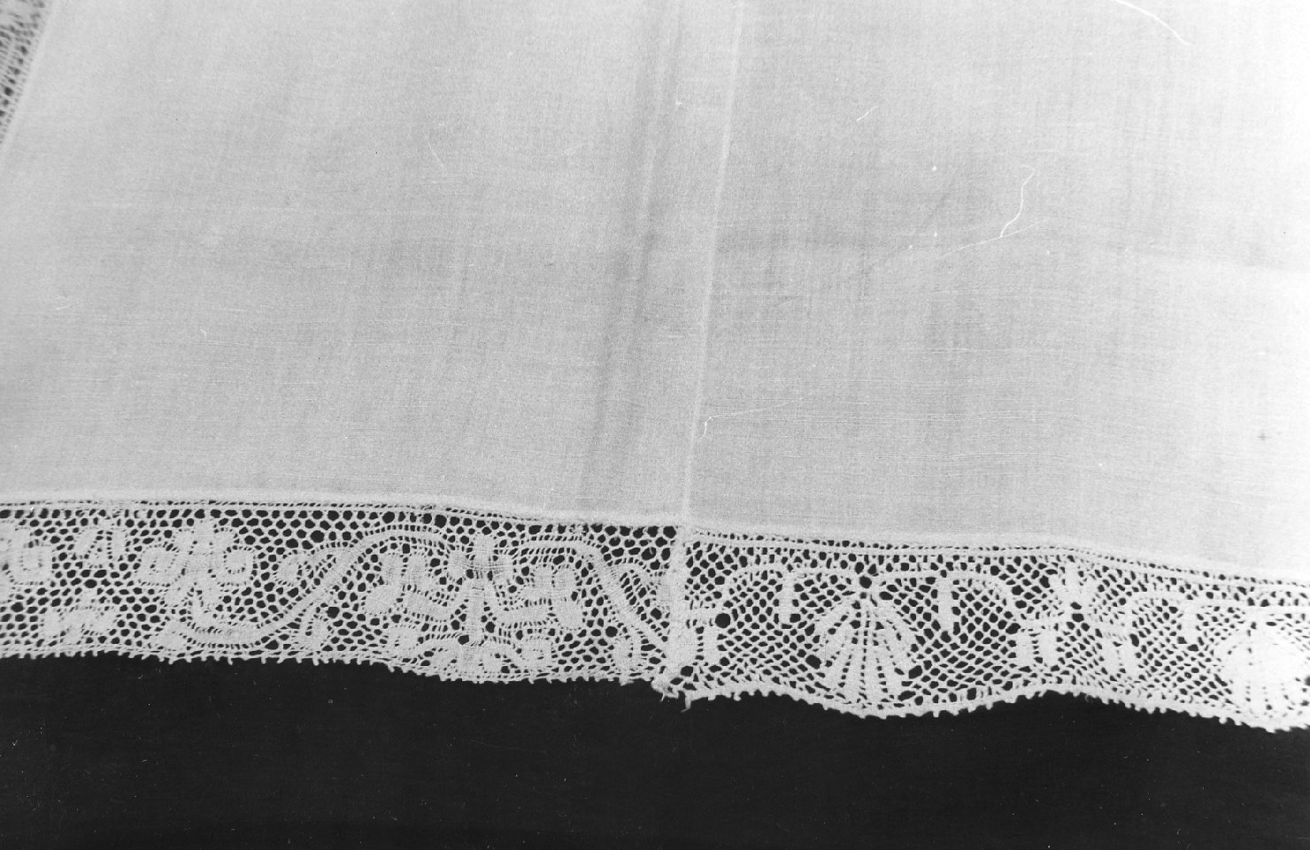 tovaglietta - manifattura italiana (?) (secc. XVIII/ XIX)