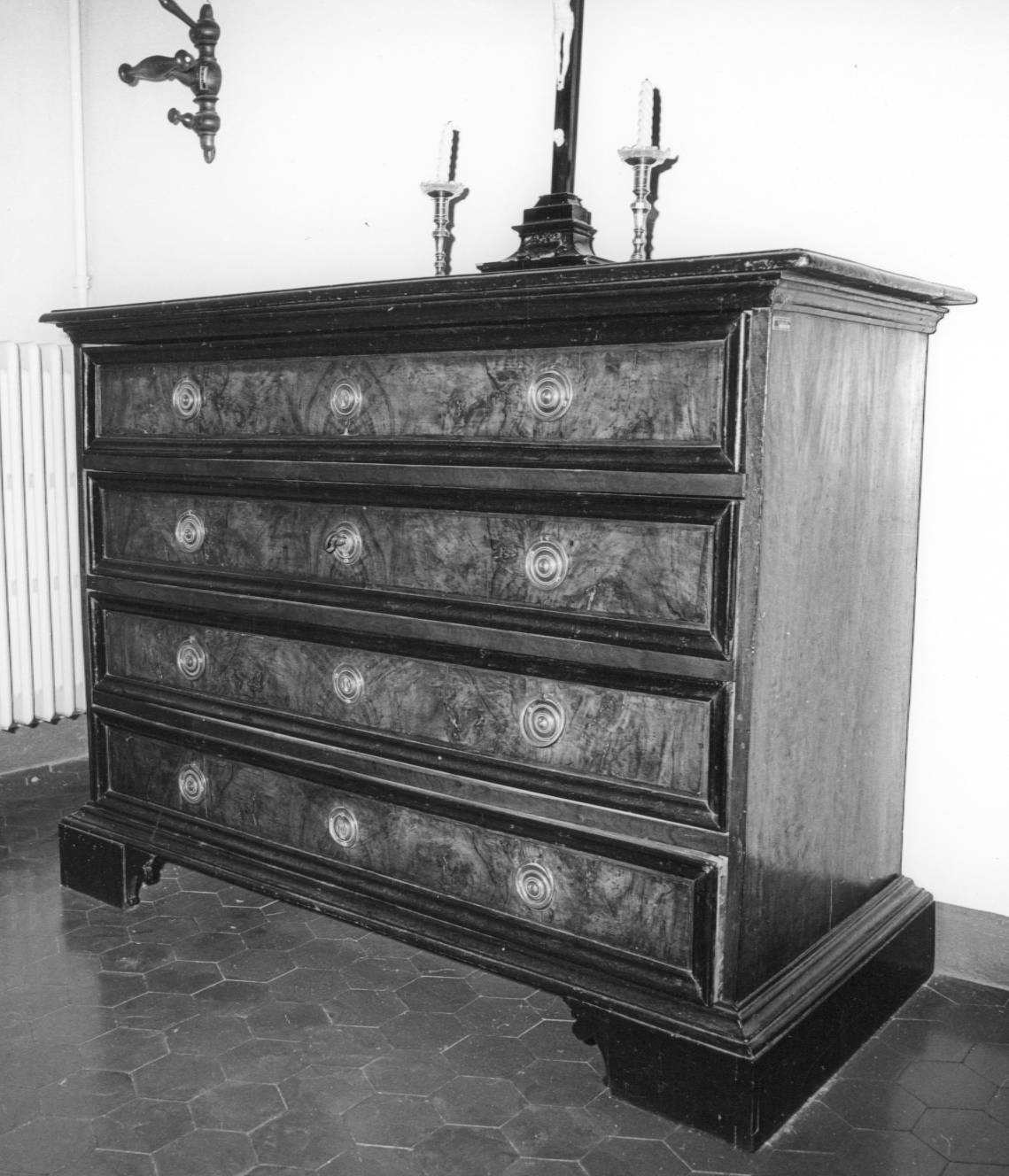 cassettone - ambito bolognese (sec. XVII)