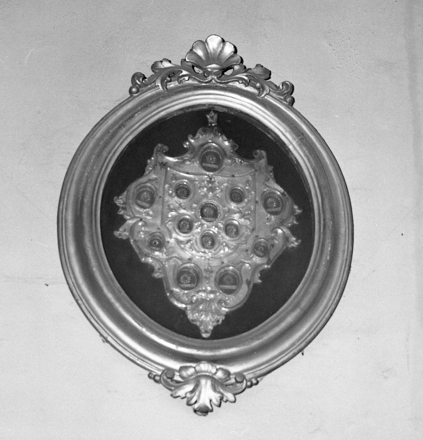 reliquiario - a medaglione - ambito bolognese (sec. XVIII)