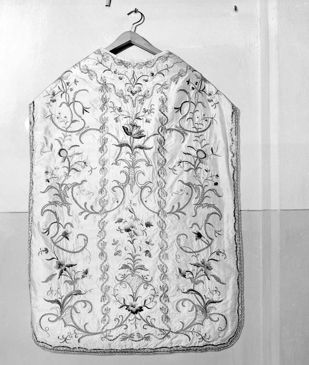 paramento liturgico - manifattura imolese (sec. XVIII)