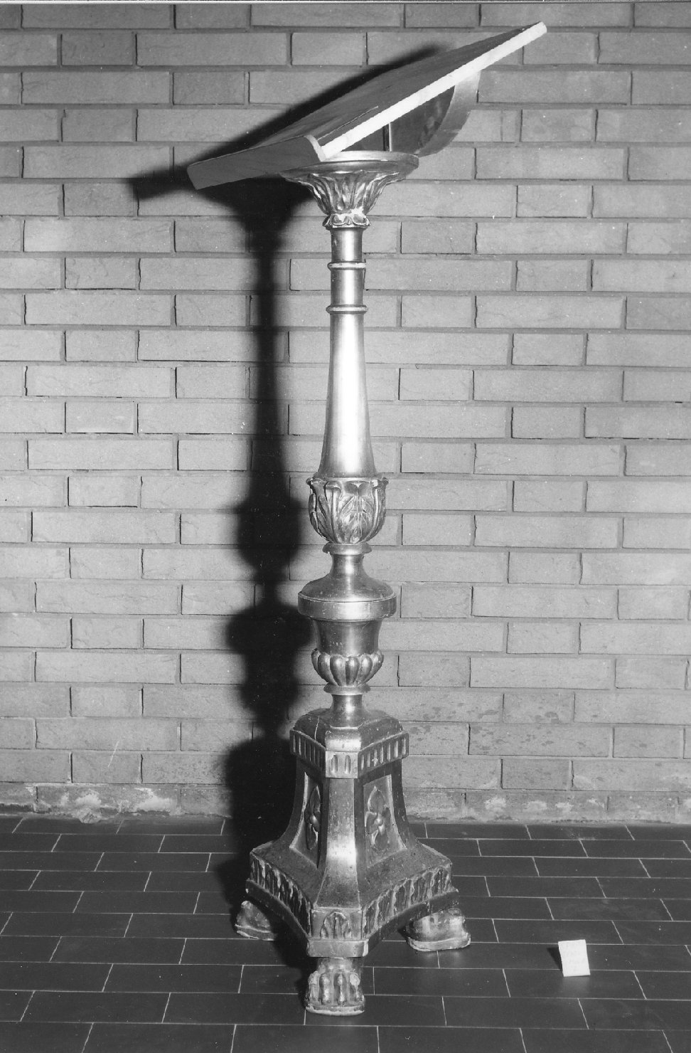 leggio a fusto, serie - bottega emiliana (sec. XIX)