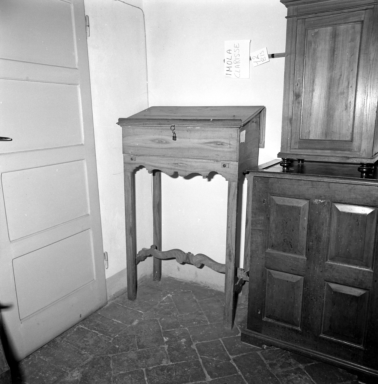 scrivania - manifattura emiliana (sec. XVIII)