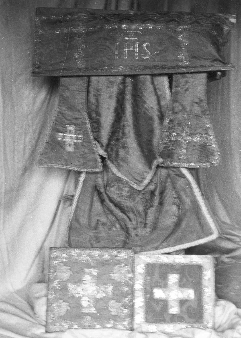 velo di calice, coppia - manifattura bolognese (sec. XVIII, sec. XIX)