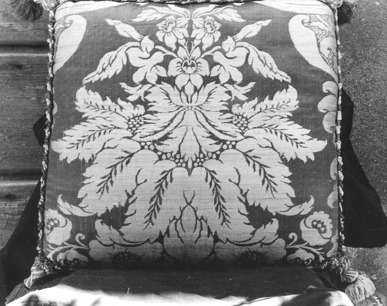 cuscino, coppia - manifattura bolognese (sec. XVII)