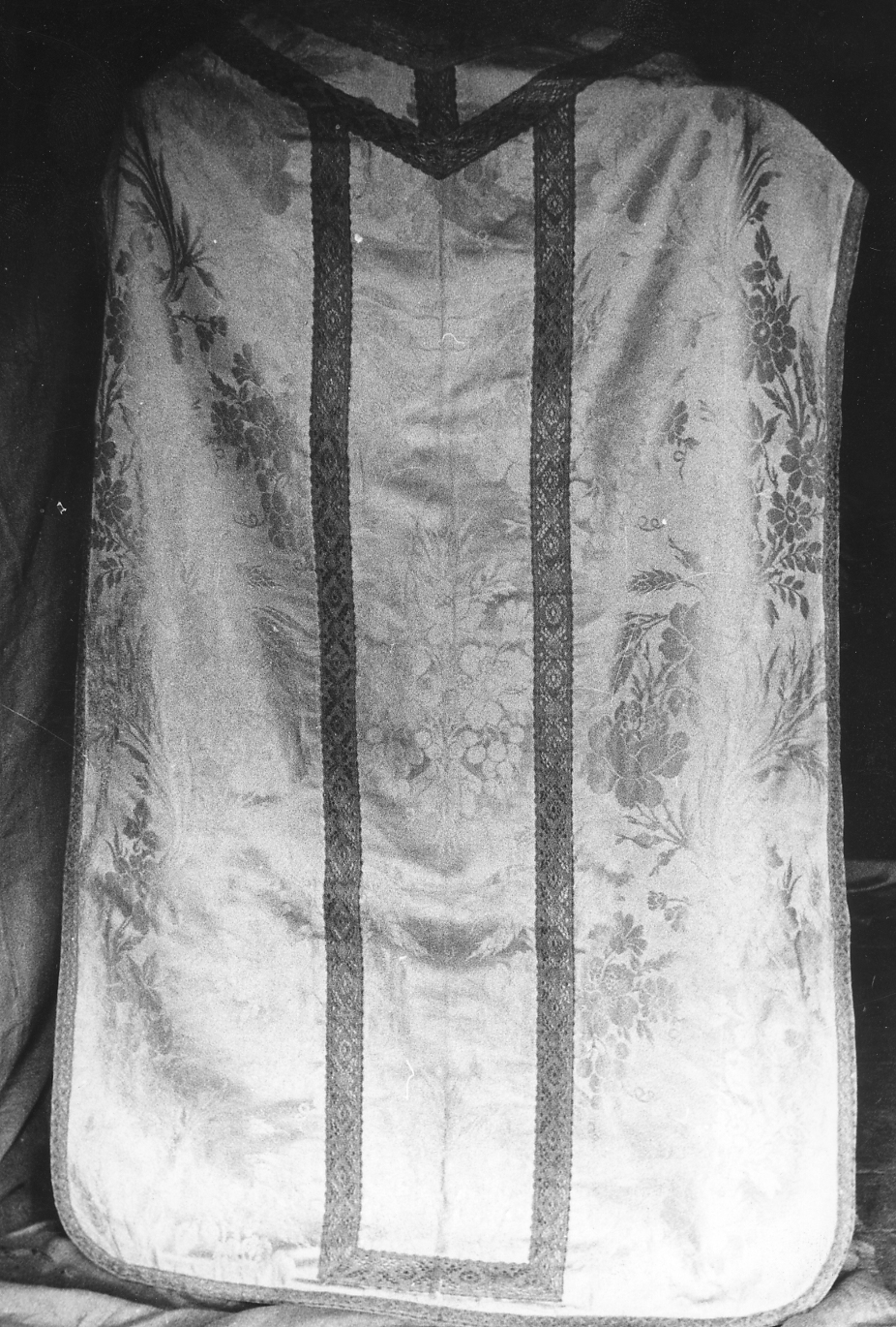 paramento liturgico, insieme - manifattura bolognese (sec. XIX)