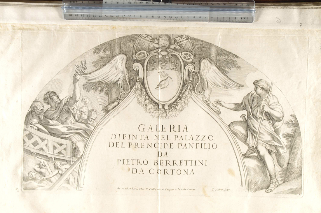 spirito di Polidoro consiglia a Enea di fuggire; stemma papale di Innocenzo X; frontespizio (stampa) di Audran Gérard, Pietro da Cortona (sec. XVII)
