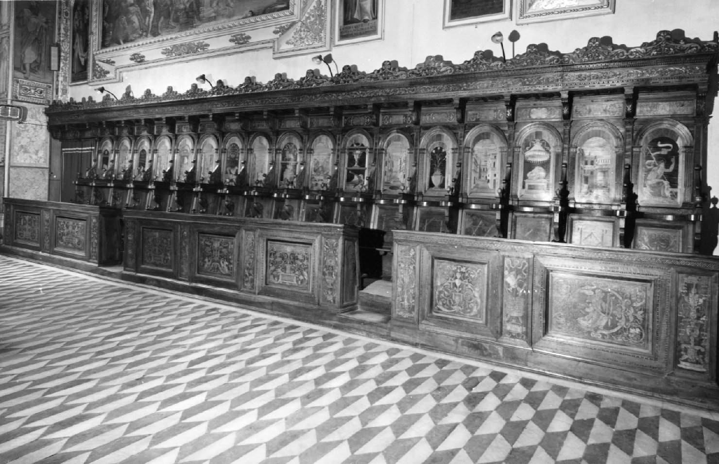stalli del coro di De Marchi Biagio, Natali Giovan Battista, Labanti Antonio (sec. XVI, sec. XVII)