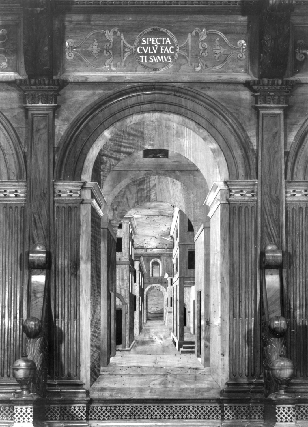 prospettiva architettonica (decorazione a intarsio, elemento d'insieme) di Natali Giovan Battista, Levanti Antonio (sec. XVII)