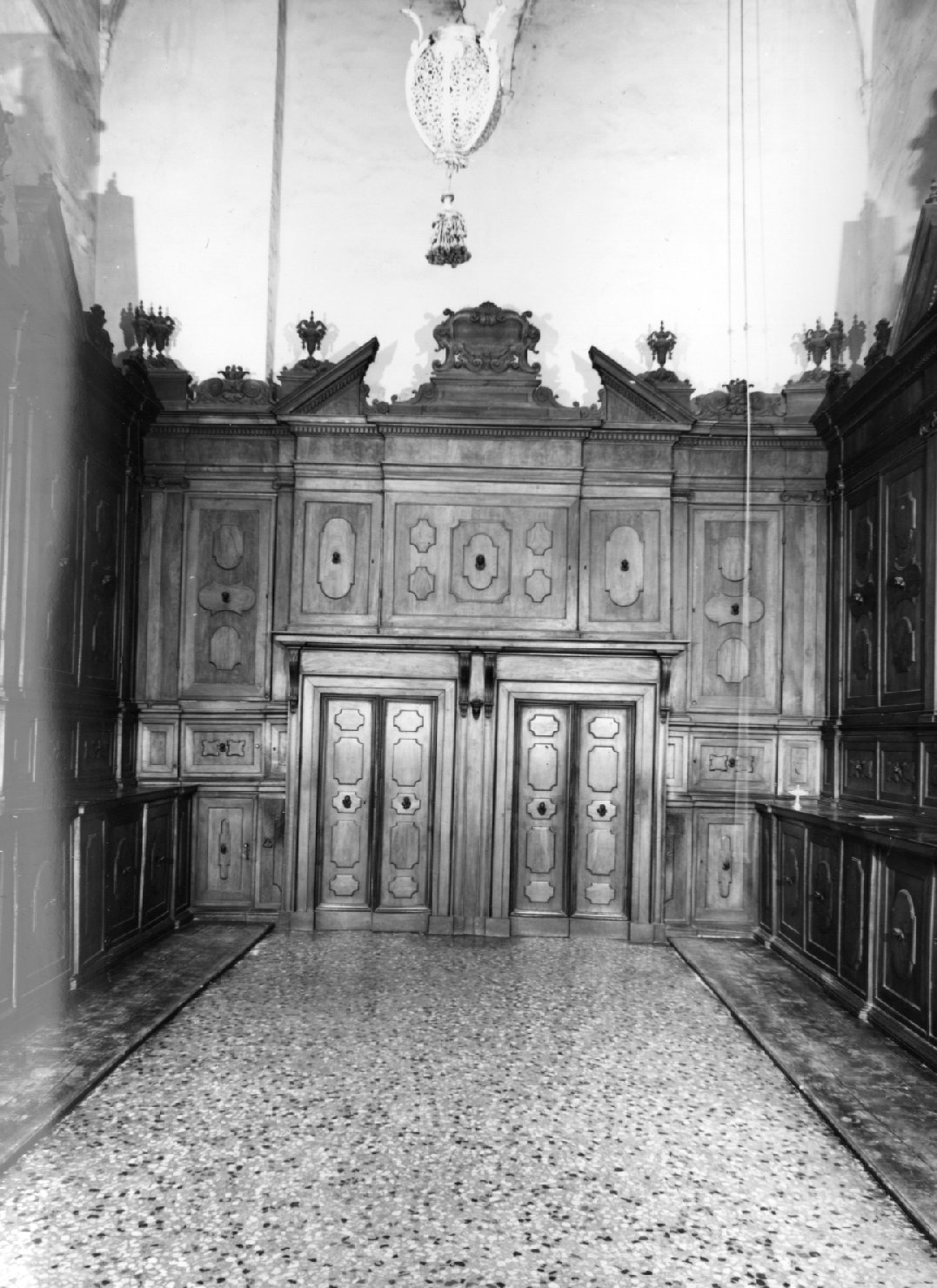 armadio monumentale - bottega bolognese (secc. XVII/ XVIII)