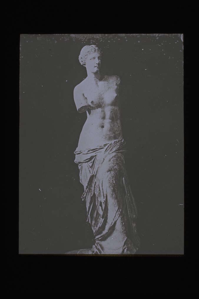 Archeologia - scultura (diapositiva) di Istituto Minerva (XX)