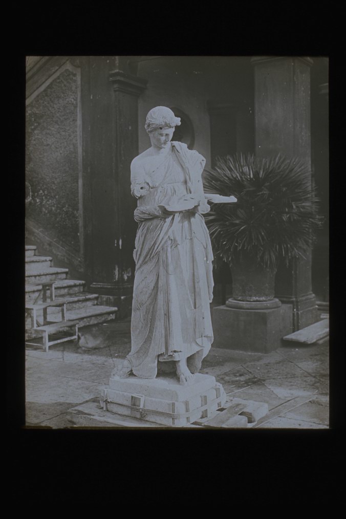 Archeologia - scultura (diapositiva) di Istituto Minerva - ambito ellenistico (XX)