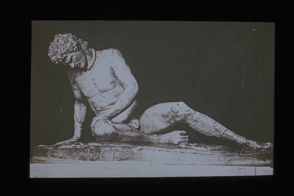 Archeologia - scultura (diapositiva) di Istituto Minerva (XX)