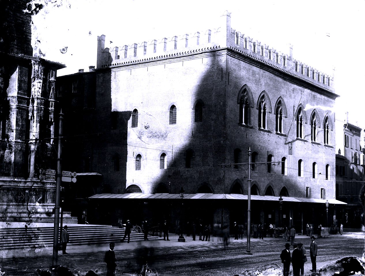Bologna - Architetture - Palazzo dei Notai (negativo) di Premiata Fotografia L. Lanzoni e Figlio, Lanzoni, Giovanni (XX)