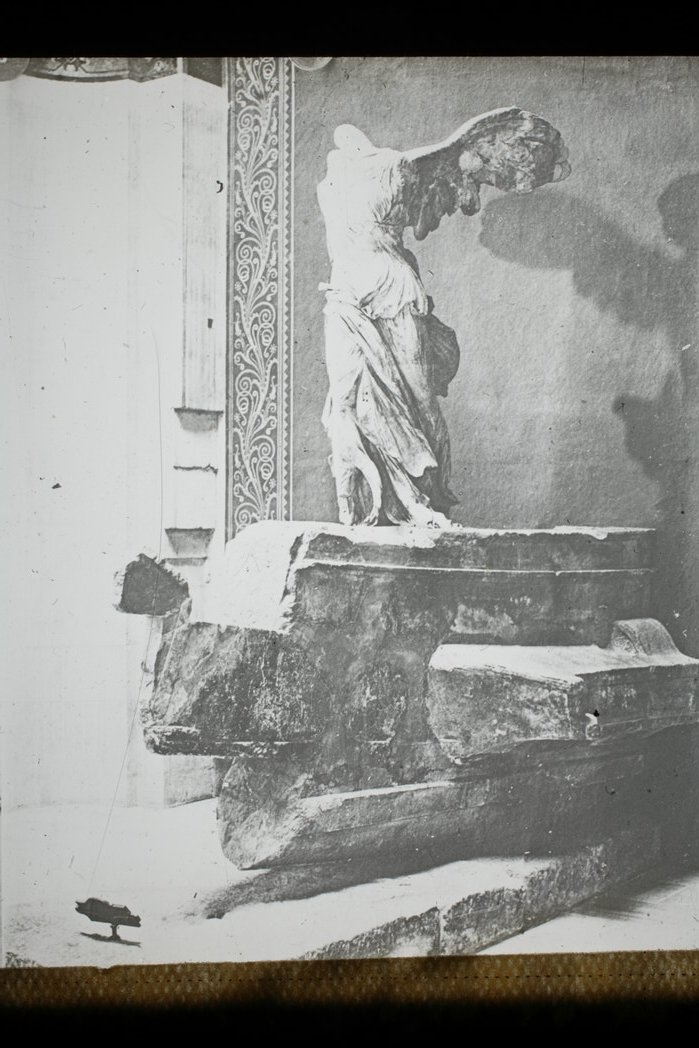 La Vittoria di Samotracia/ Museo del Louvre/ Parigi (diapositiva) di Minerva (XX)