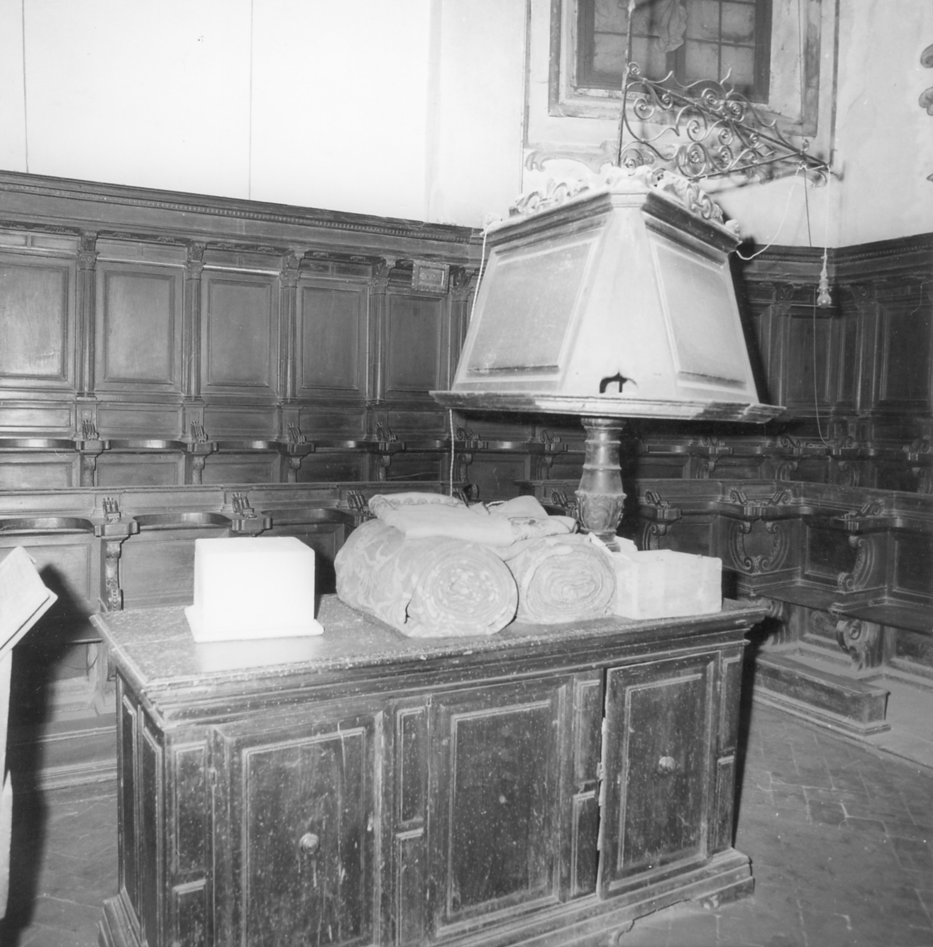 mobile - manifattura emiliana (sec. XVI)