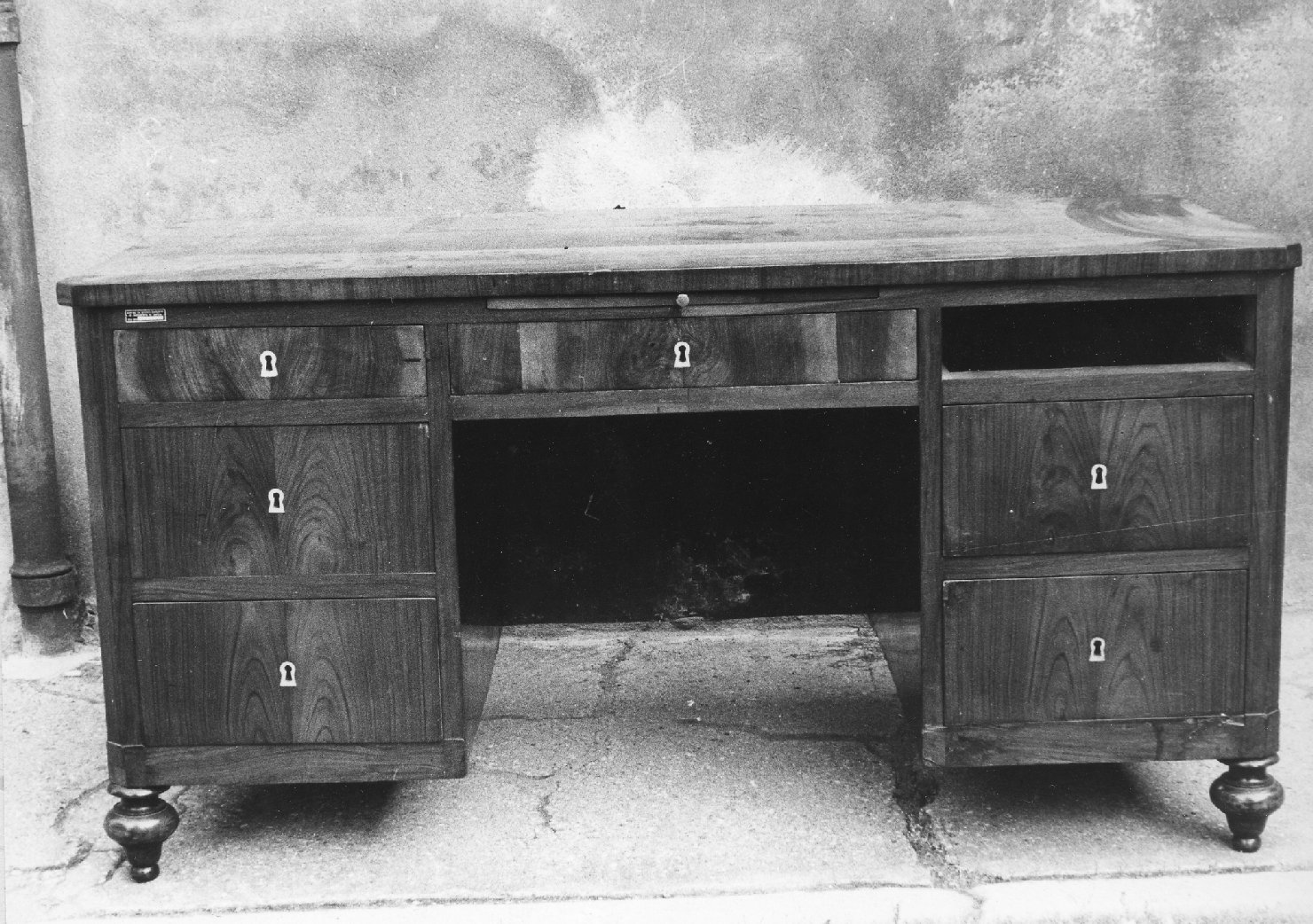 scrivania - ambito bolognese (seconda metà sec. XIX)