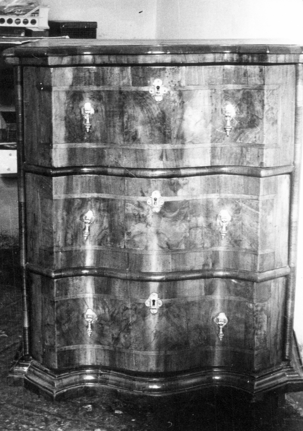 cassettone - ambito veneto (?) (sec. XVIII)