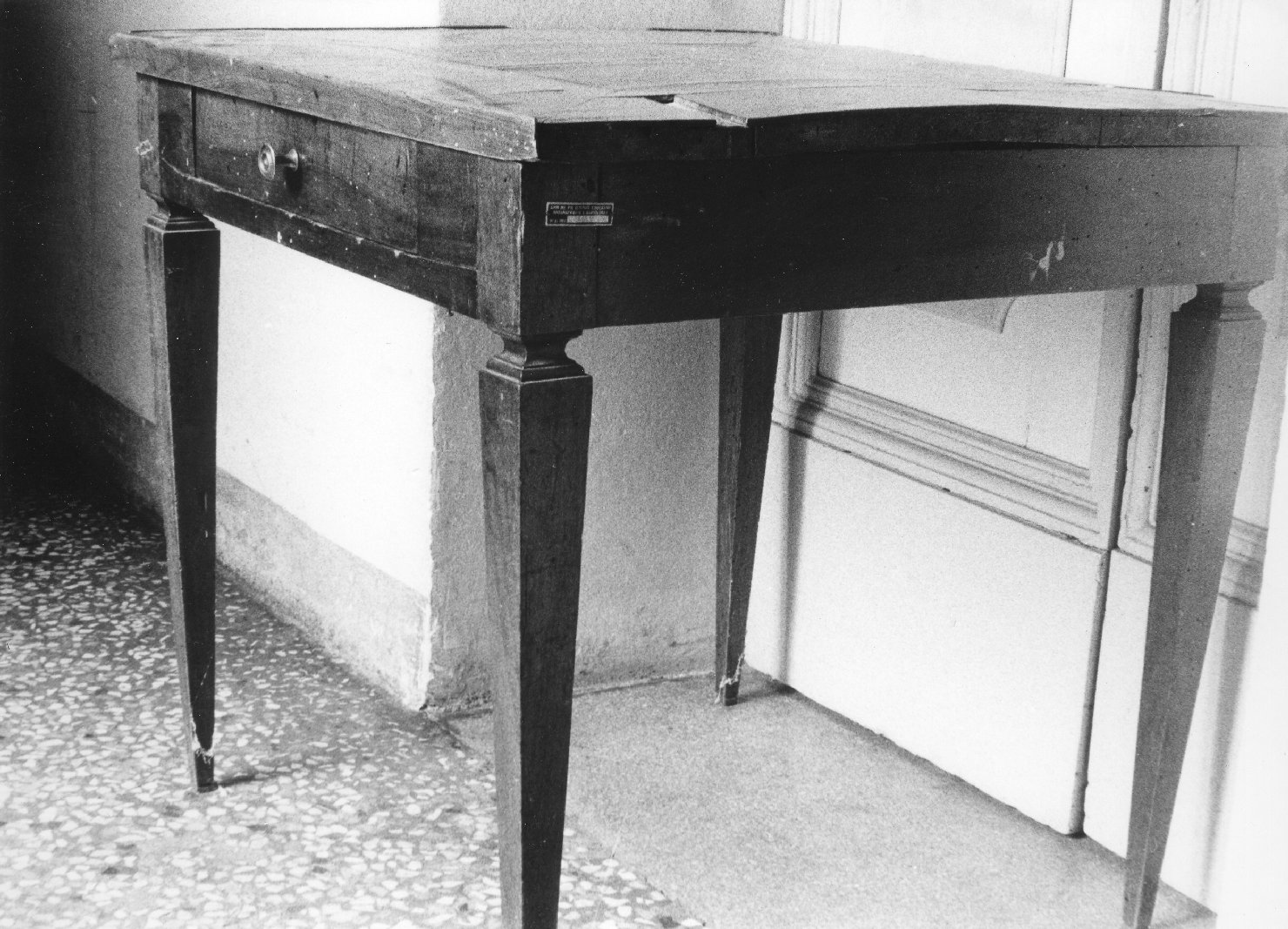 tavolo - ambito bolognese (fine sec. XVIII)