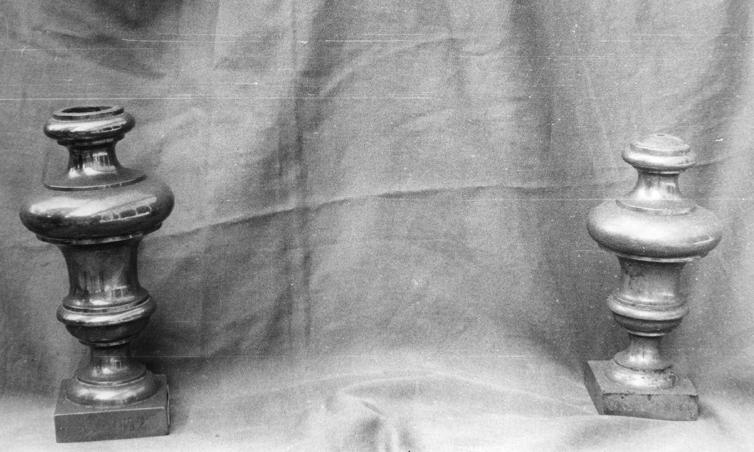 vaso d'altare con composizione floreale - ambito bolognese (sec. XIX)