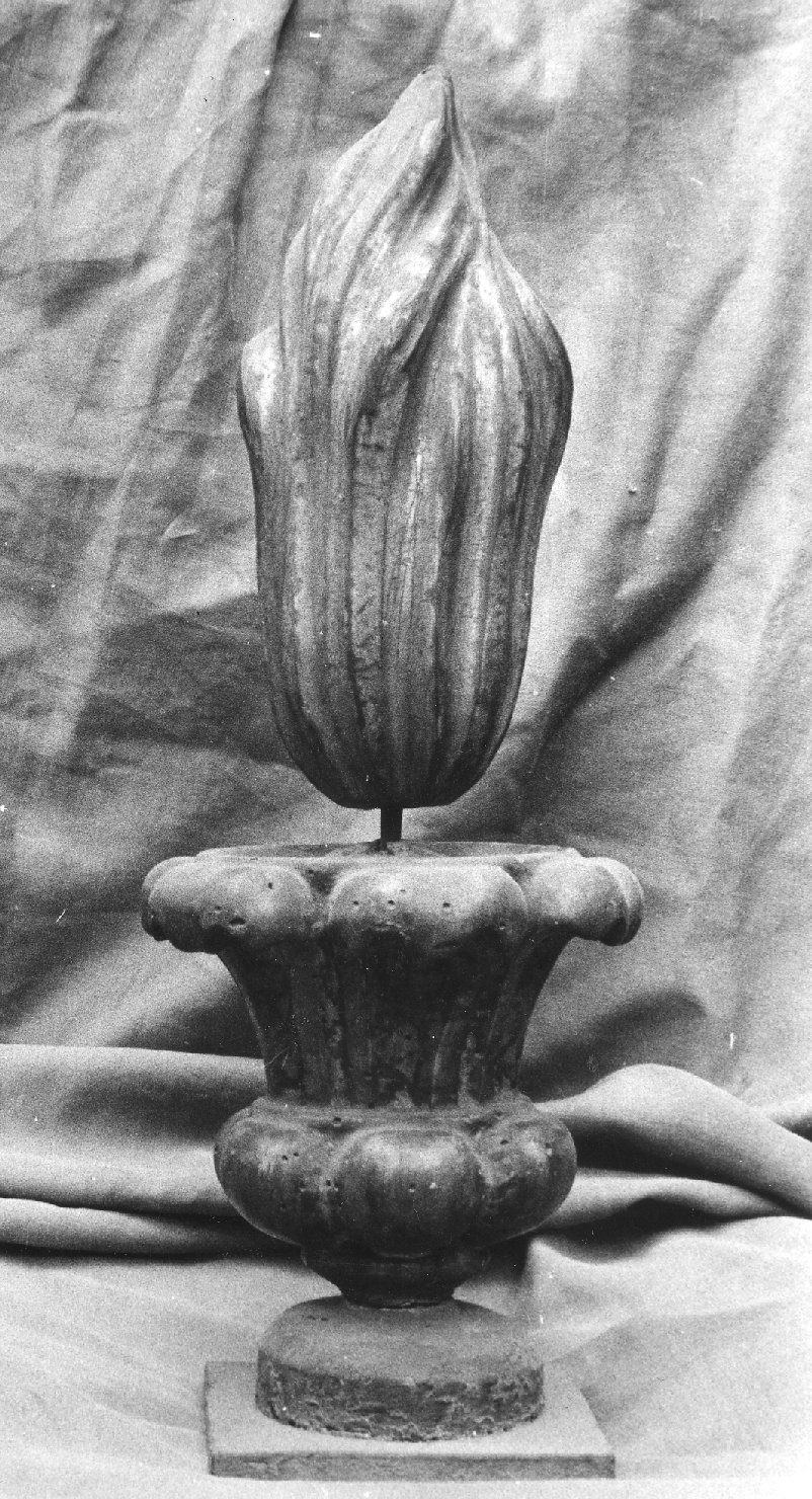 vaso d'altare con composizione floreale - ambito bolognese (sec. XVII)