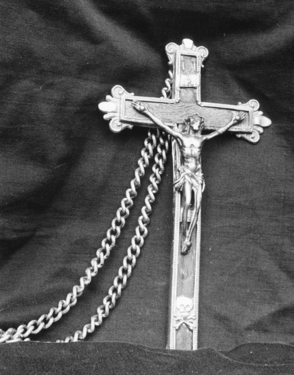 Cristo crocifisso (pendente) - produzione italiana (fine/inizio secc. XVIII/ XIX)