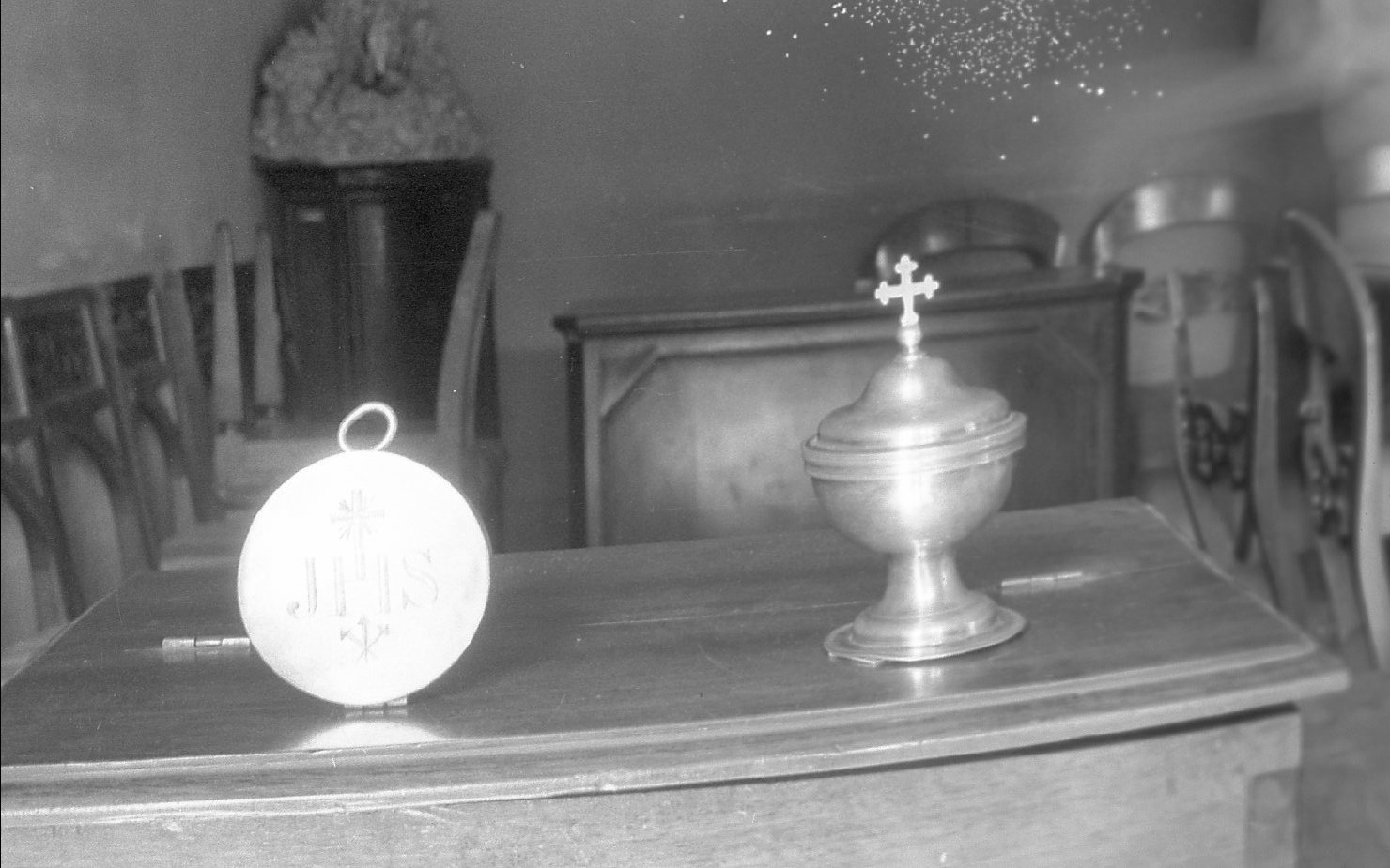 vasetti per oli santi - produzione bolognese (sec. XIX)