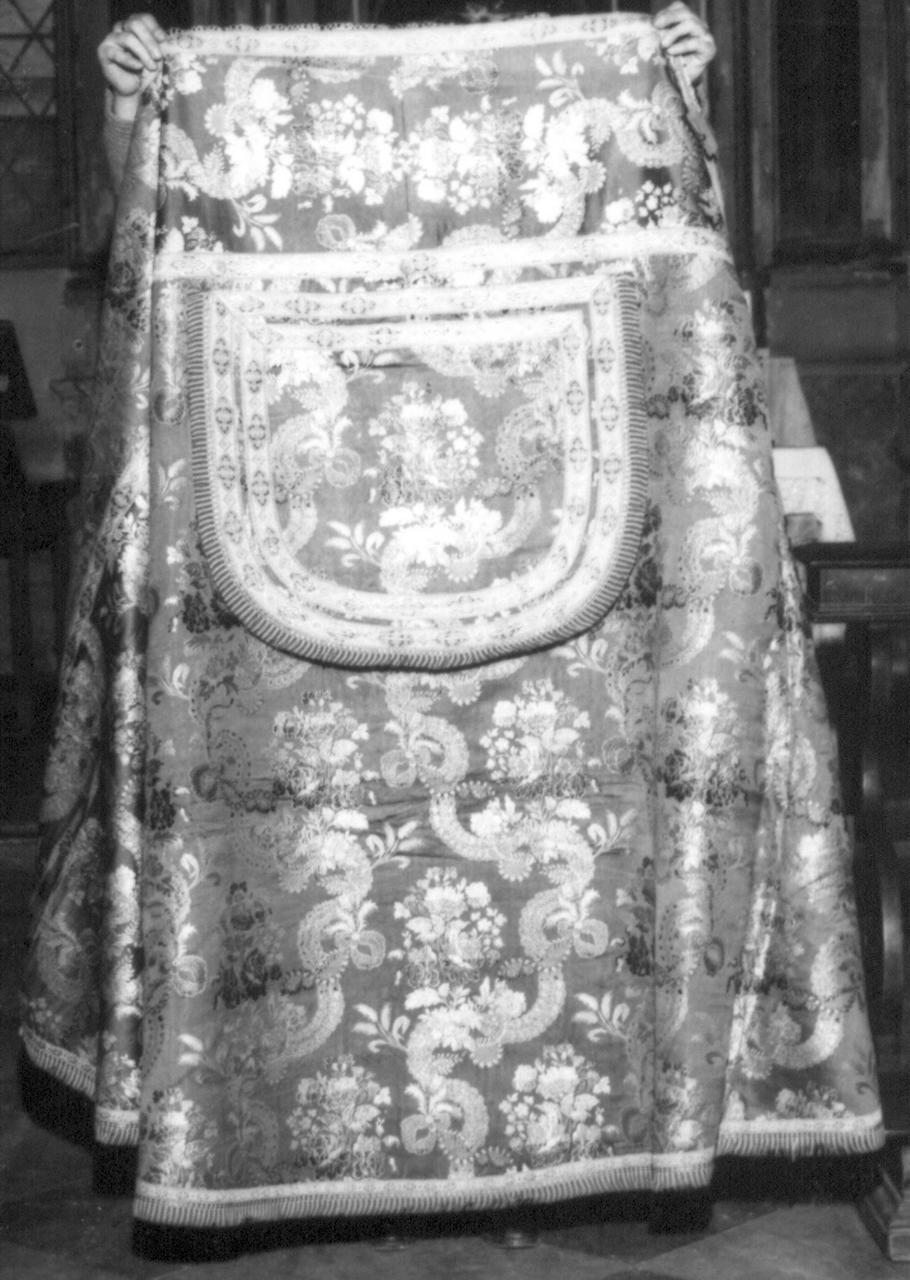 piviale - manifattura italiana (sec. XX)