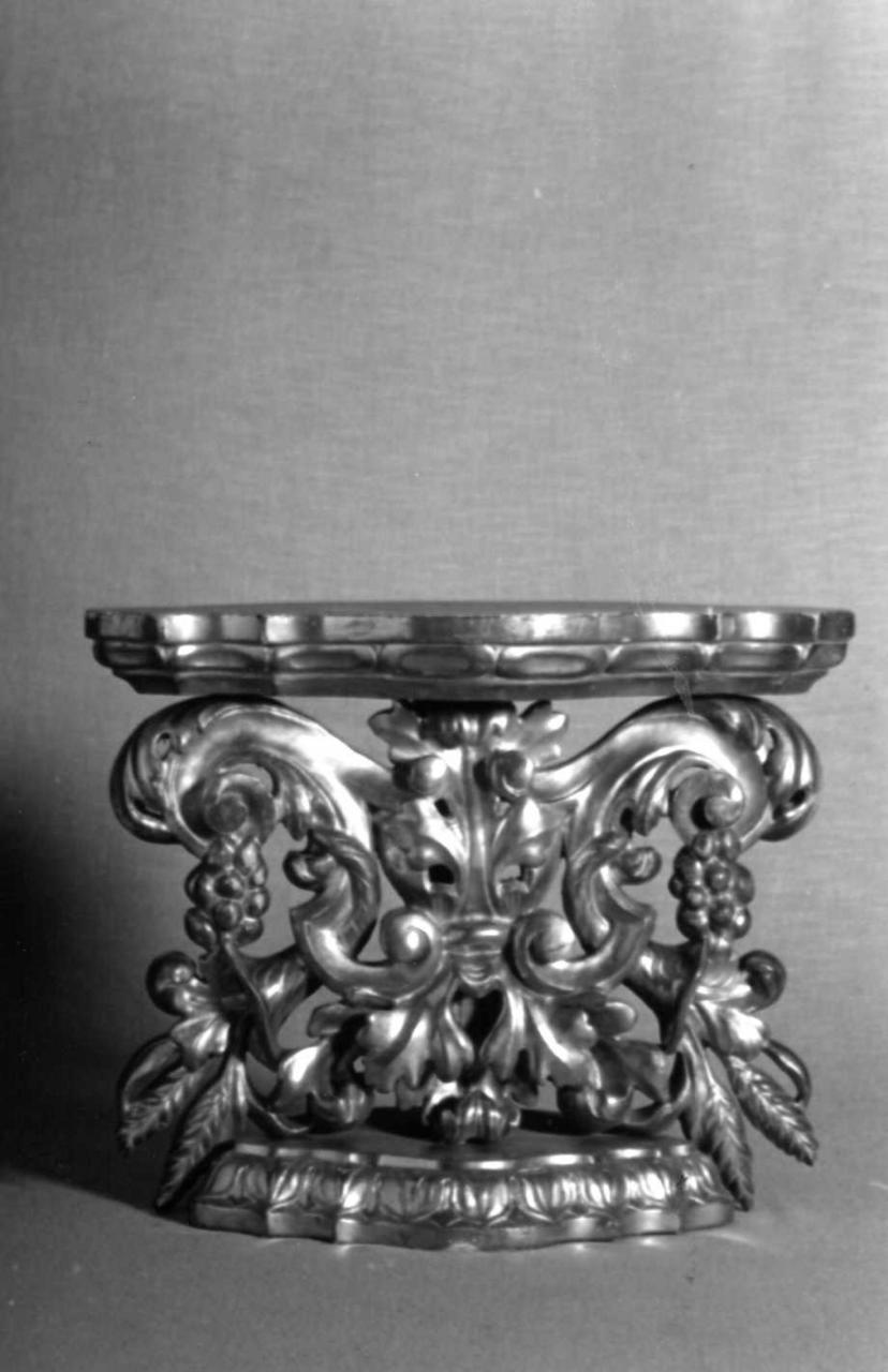 base - bottega emiliana (sec. XVIII)