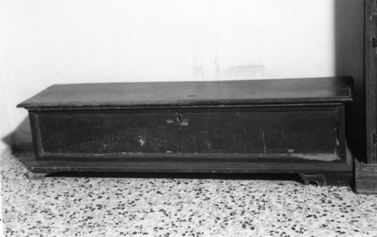 cassapanca - bottega emiliana (seconda metà sec. XVII)