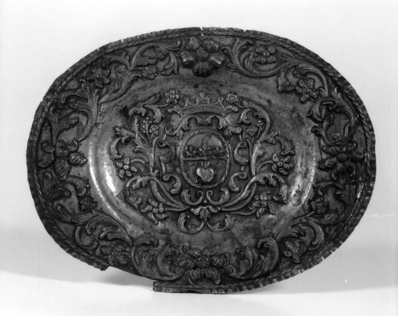 vassoio - bottega italiana (sec. XVII)