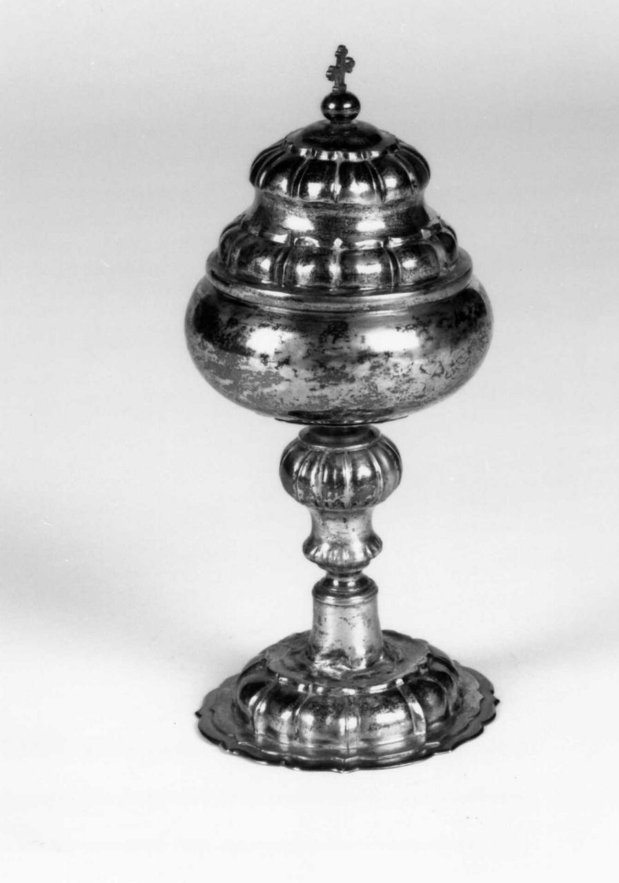 pisside - bottega reggiana (fine/inizio secc. XVII/ XVIII)