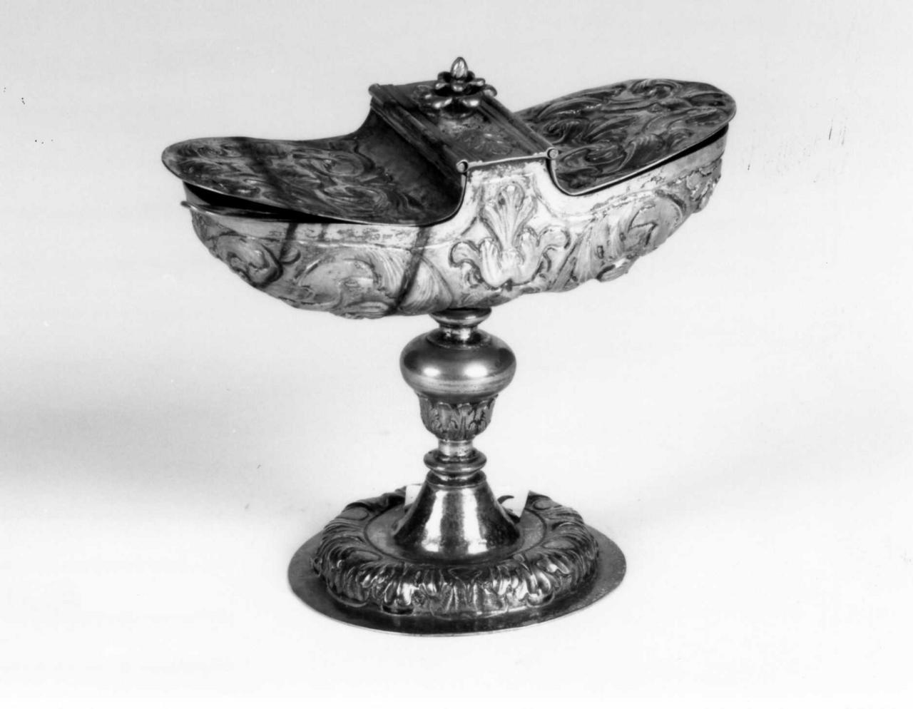 navicella portaincenso, elemento d'insieme - bottega reggiana (sec. XVII)