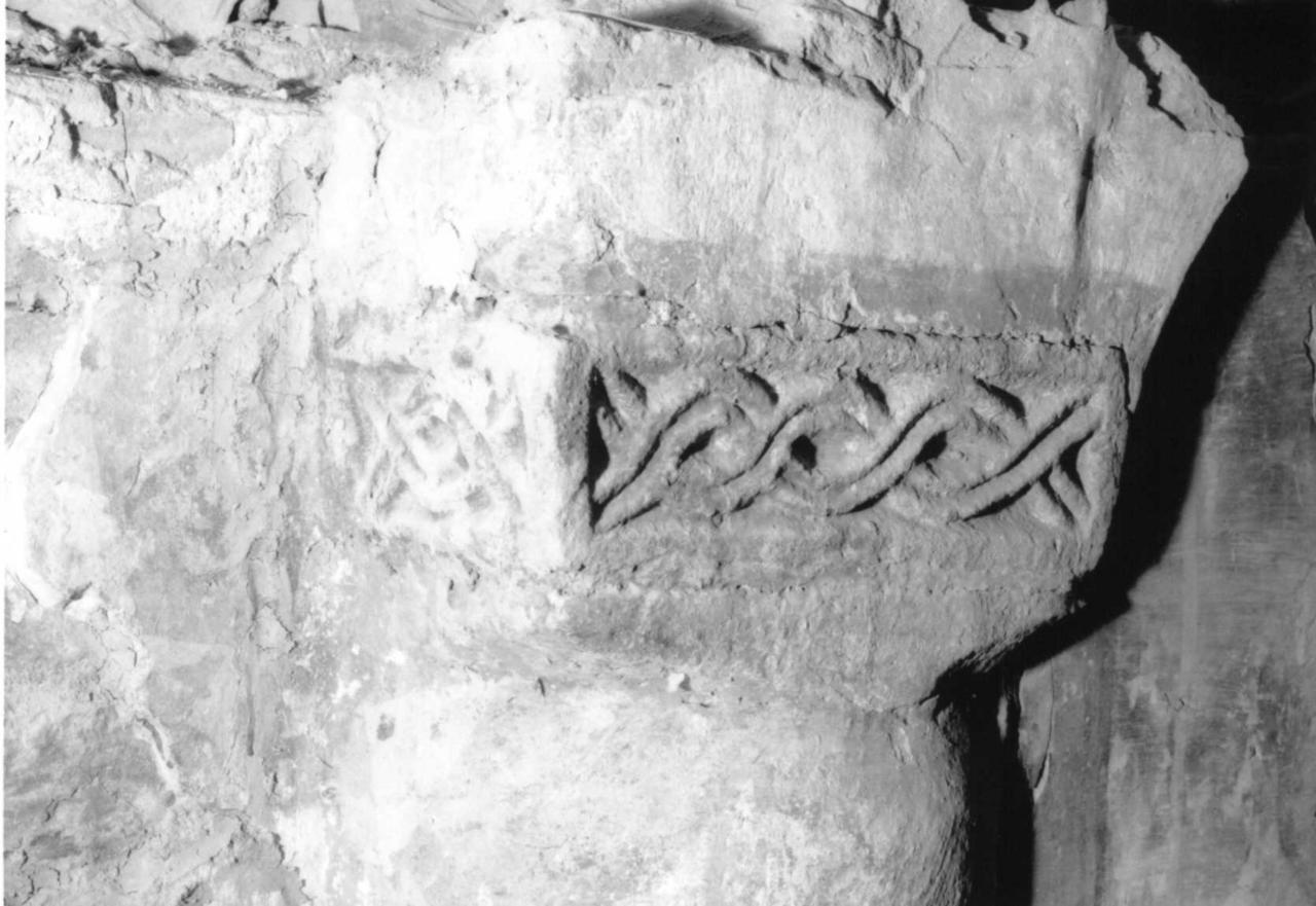semicapitello - bottega Italia settentrionale (sec. XI, sec. XII)