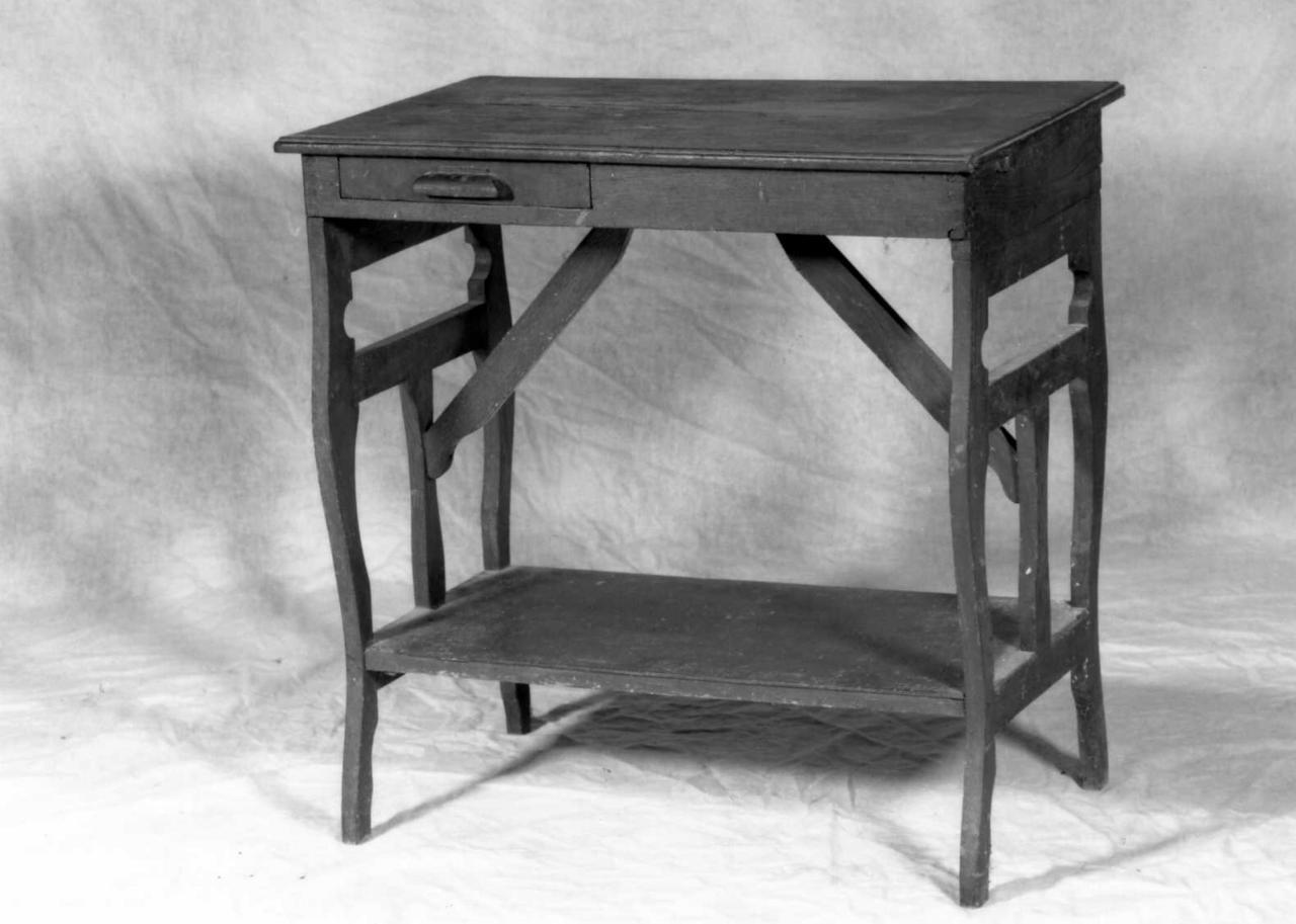 tavolino - a doppio ripiano - bottega emiliana (seconda metà sec. XIX)