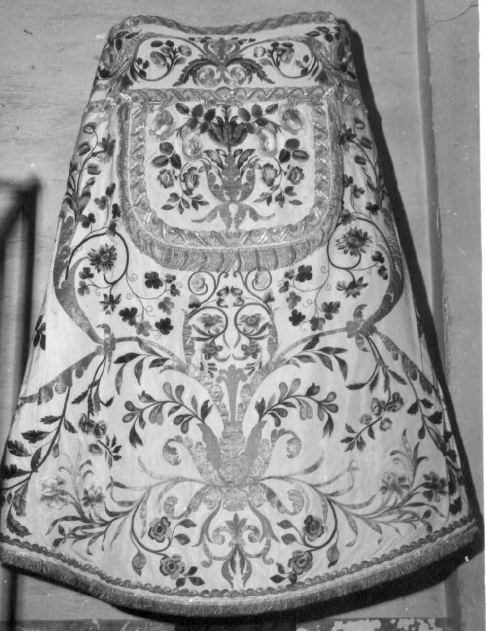 paramento liturgico - manifattura italiana (sec. XVIII, sec. XX)