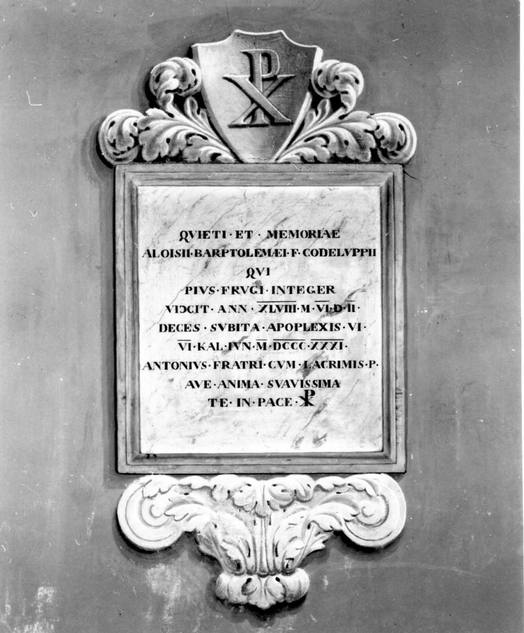 lapide commemorativa di Carnevali Vincenzo (sec. XIX)