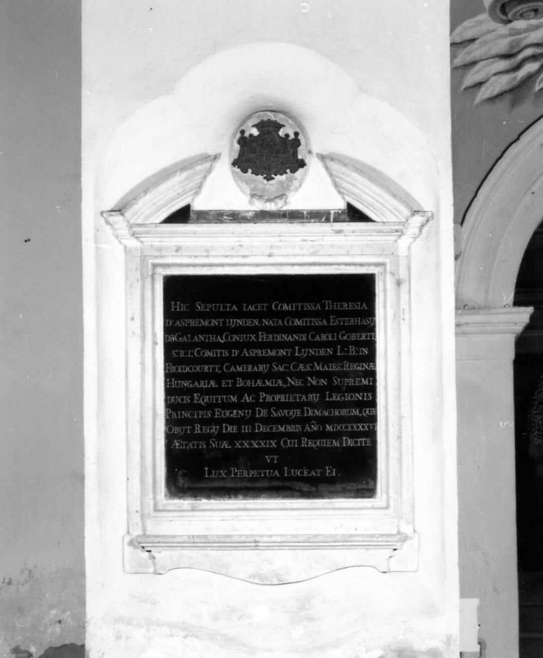 lapide tombale - bottega reggiana (sec. XVIII)