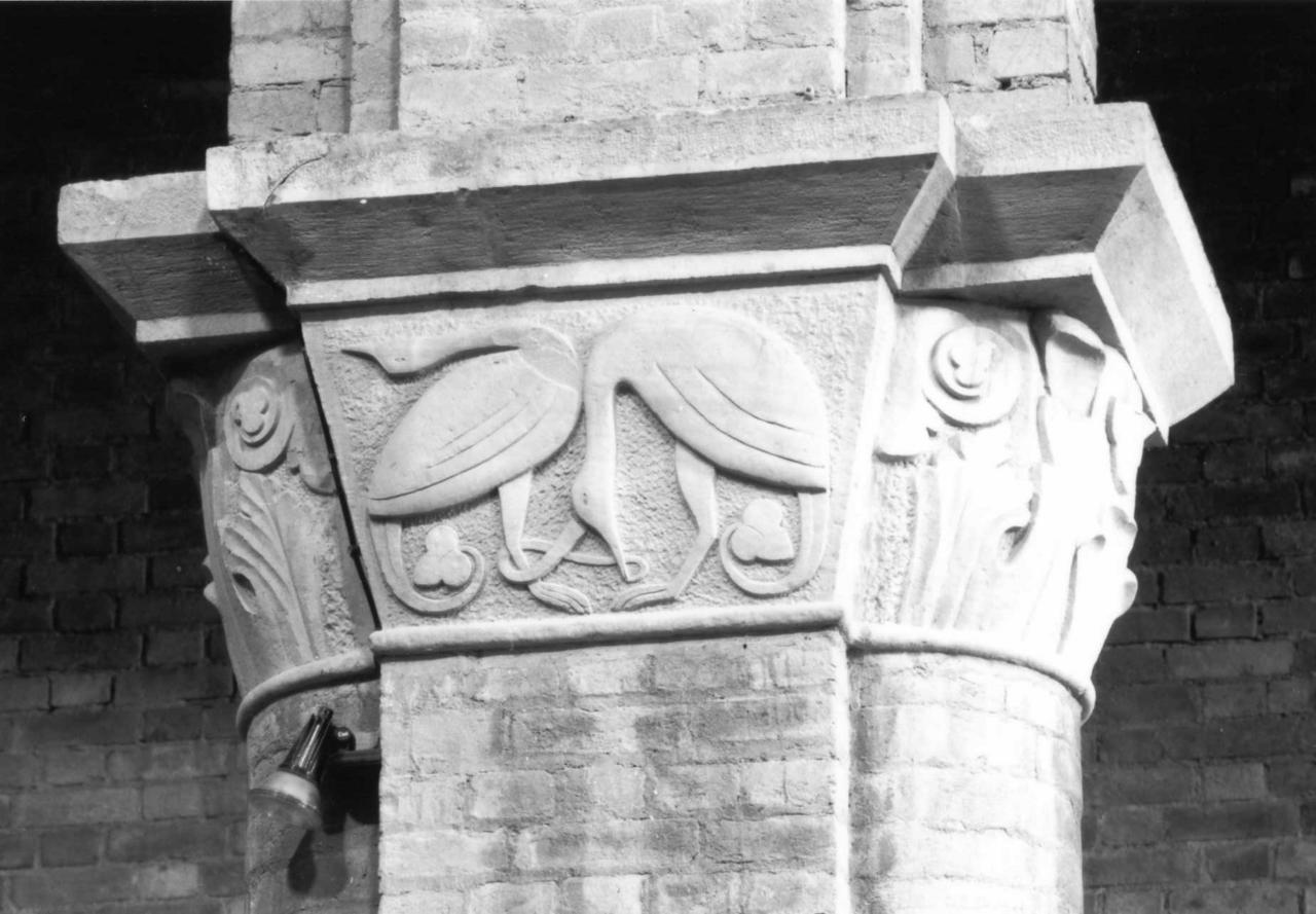 capitello di pilastro - bottega toscana (secondo quarto sec. XX)