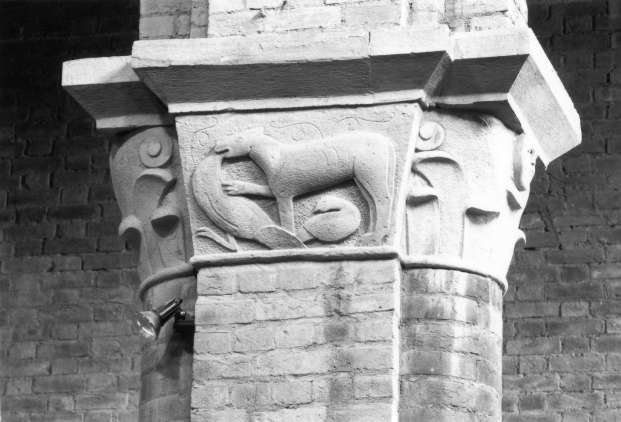 capitello di pilastro - bottega toscana (secondo quarto sec. XX)